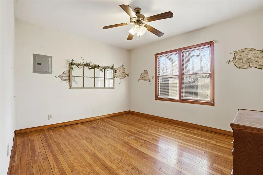 Photo 25 — 412 W Harrison Street, Mangum, OK 73554