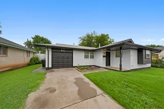 Sold home at 841 NW 8th Street