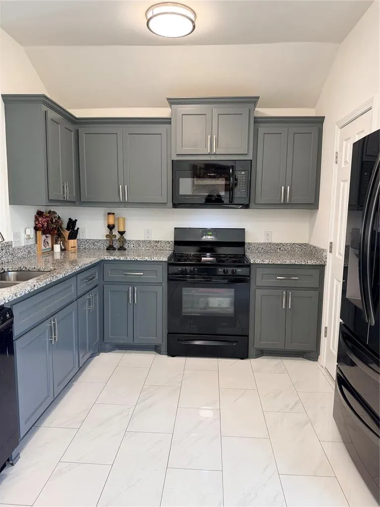 Photo 12 — 1801 Hannah Lane, Oklahoma City, OK 73127