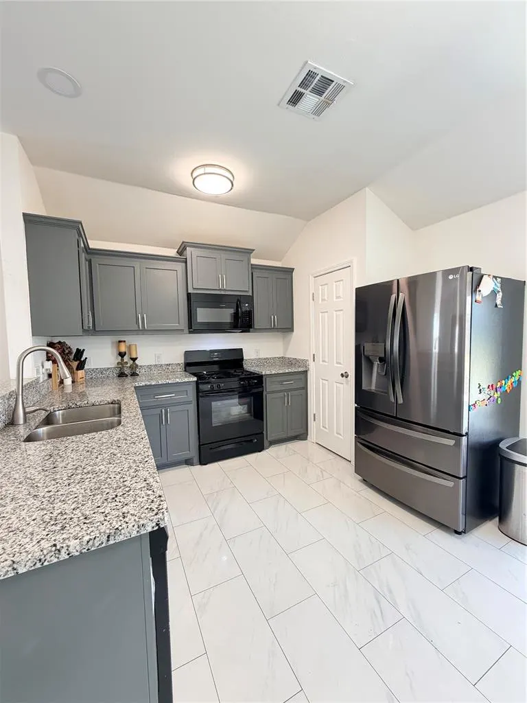 Photo 13 — 1801 Hannah Lane, Oklahoma City, OK 73127