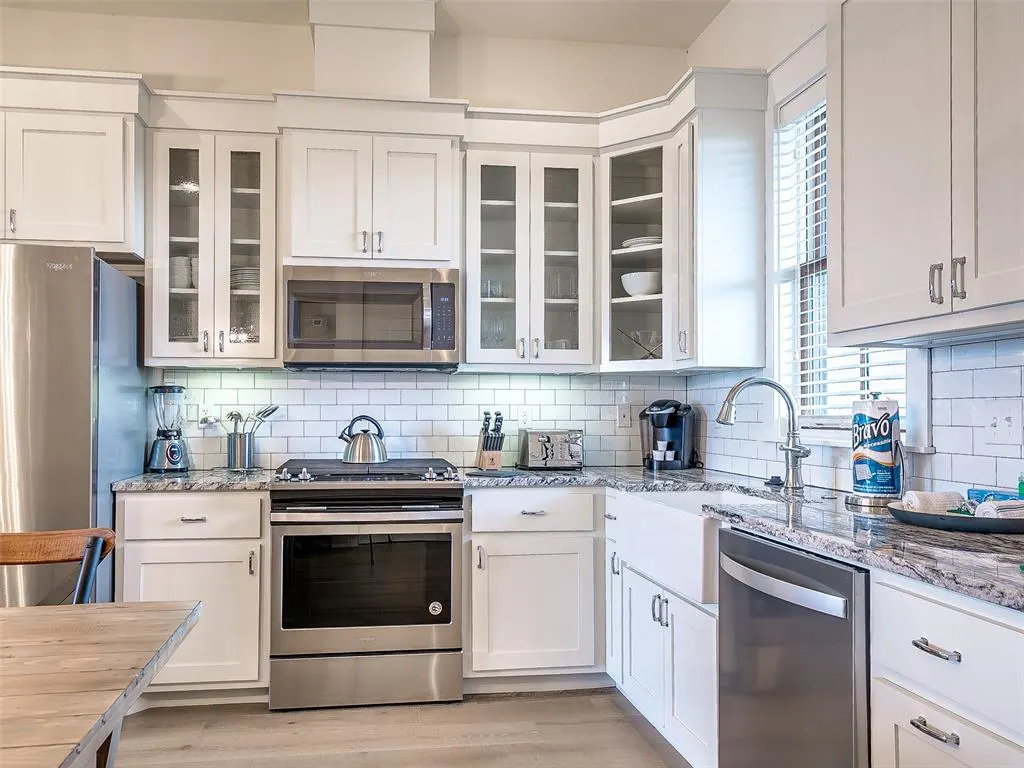 Photo 3 — 29 Water Street 9B, Carlton Landing, OK 74432