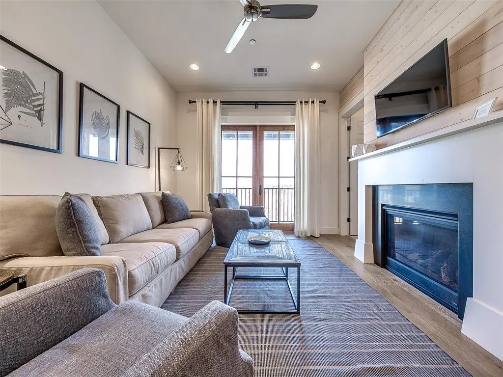 Photo 8 — 29 Water Street 9B, Carlton Landing, OK 74432