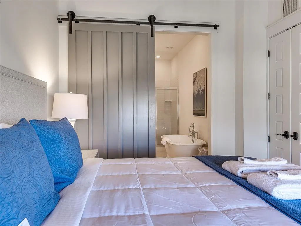 Photo 11 — 29 Water Street 9B, Carlton Landing, OK 74432