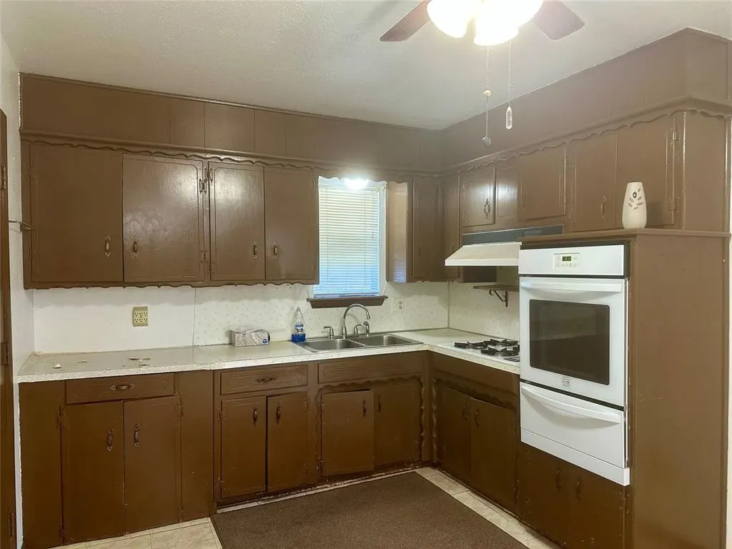 Photo 2 — 6404 S Byers Avenue, Oklahoma City, OK 73149