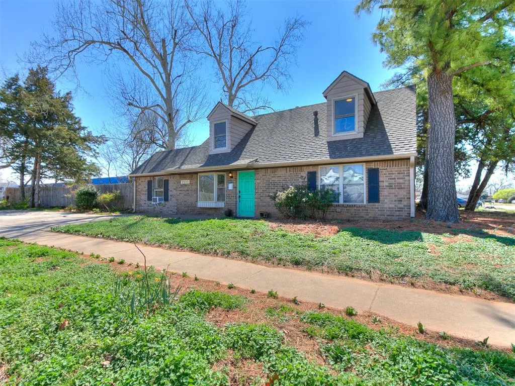 Photo 3 — 2010 W Brooks Street, Norman, OK 73069