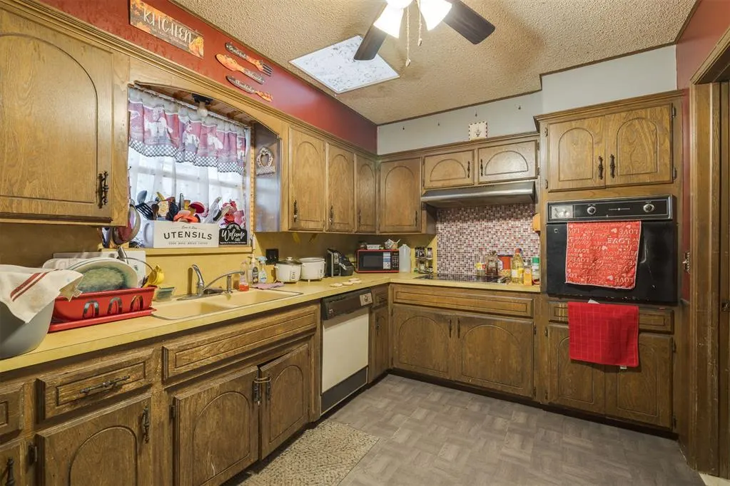 Photo 11 — 6401 N College Avenue, Oklahoma City, OK 73132