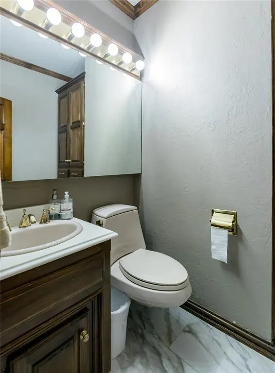 Photo 30 — 2422 Sunset Drive, Clinton, OK 73601