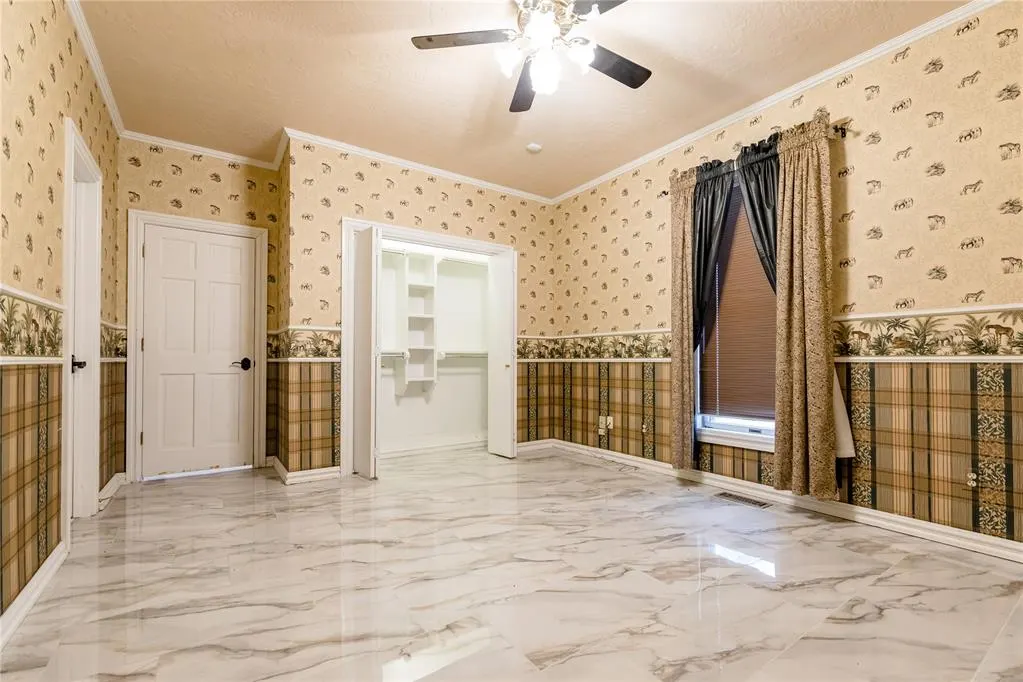Photo 13 — 2422 Sunset Drive, Clinton, OK 73601