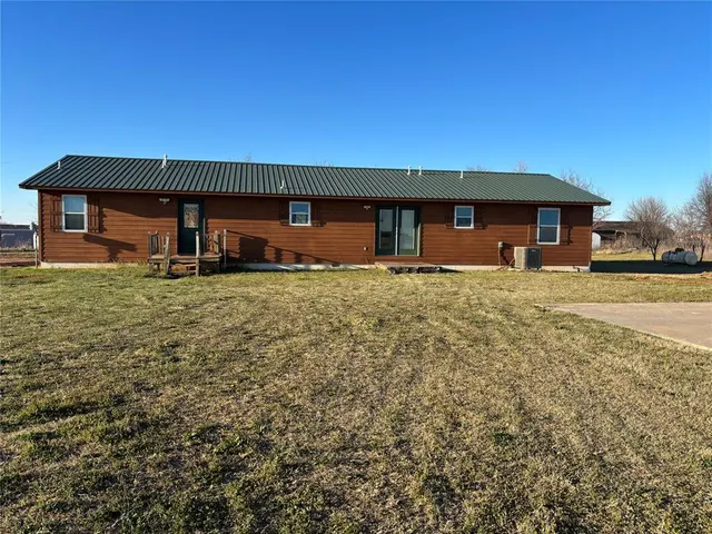 Photo 2 — 29711 W Reuter W Road, Hinton, OK 73047