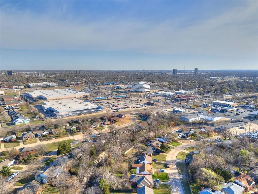 Photo 12 — 3037 NW 35th Street, Oklahoma City, OK 73112