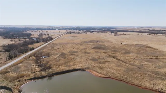 Photo 2 — 1704 County Street 2840 Street, Amber, OK 73004