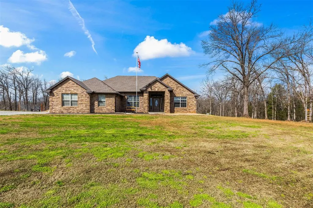 Photo 2 — 9301 S Harrah Road, Newalla, OK 74857