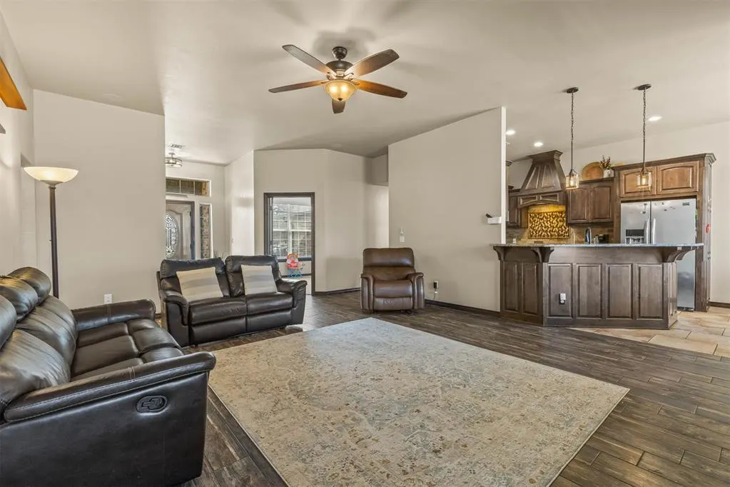 Photo 11 — 9301 S Harrah Road, Newalla, OK 74857