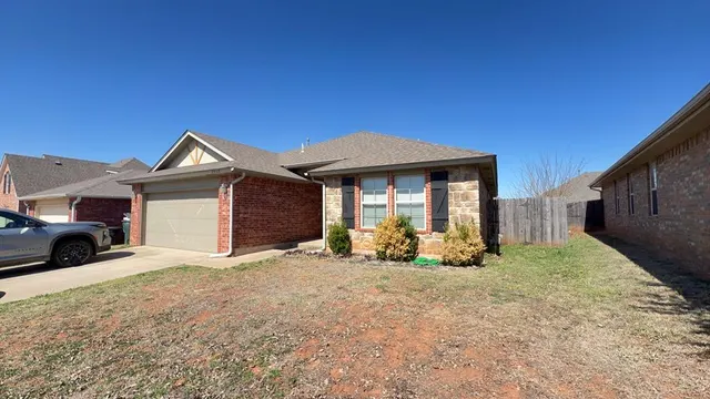 Front exterior — 2909 Short Stop Way, Norman, OK 73071