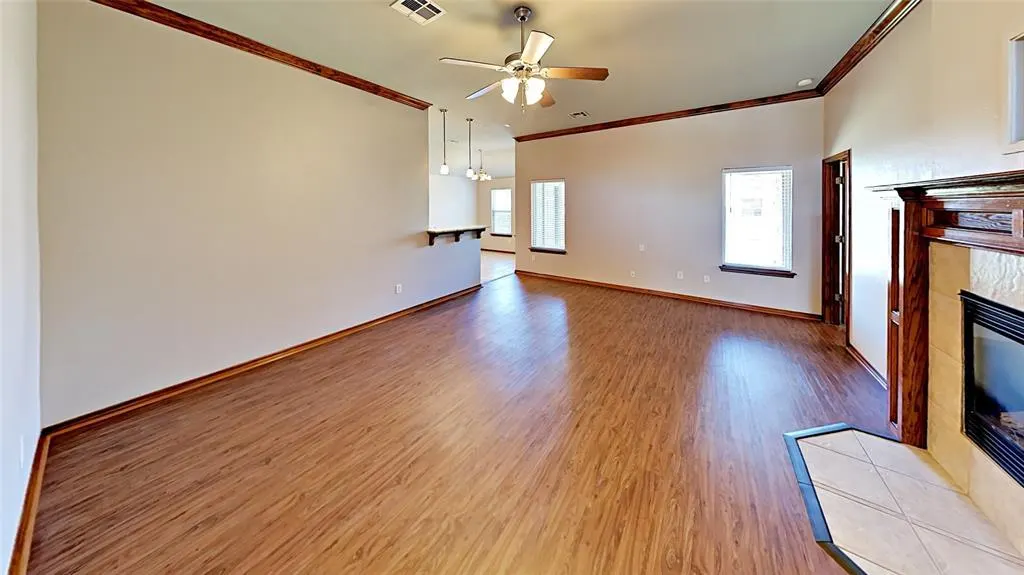 Photo 3 — 2909 Short Stop Way, Norman, OK 73071