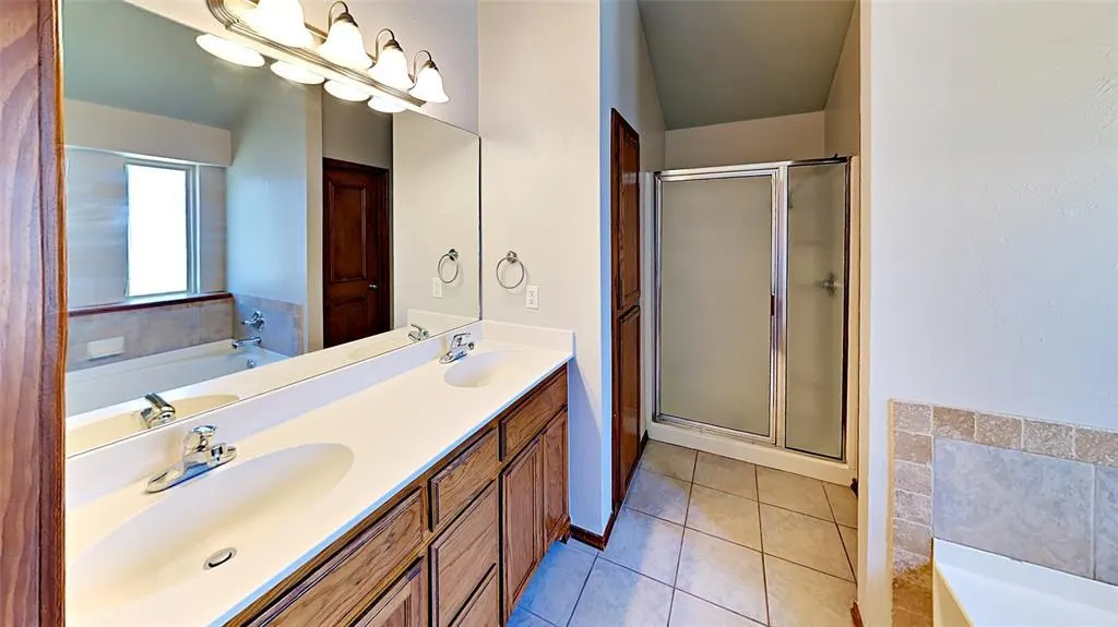 Photo 9 — 2909 Short Stop Way, Norman, OK 73071