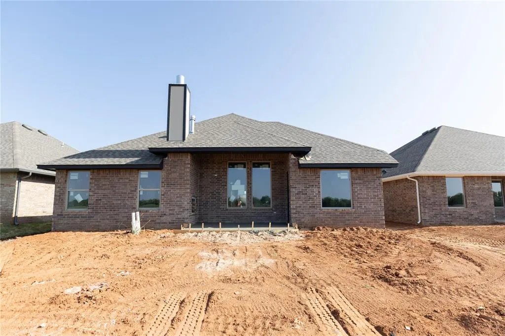 Photo 18 — 12332 SW 32nd Street, Yukon, OK 73099