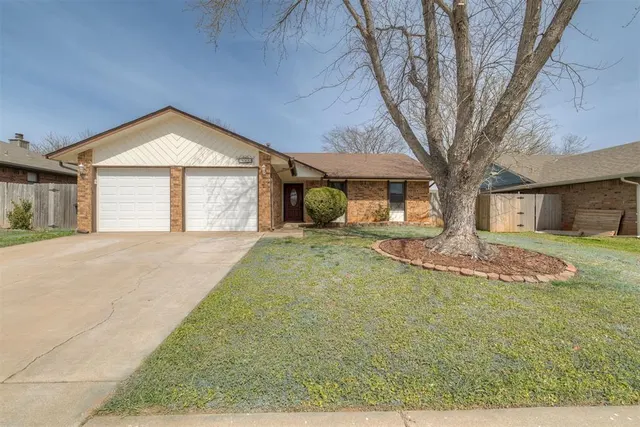 Front exterior — 1709 SE 13th Street, Moore, OK 73160