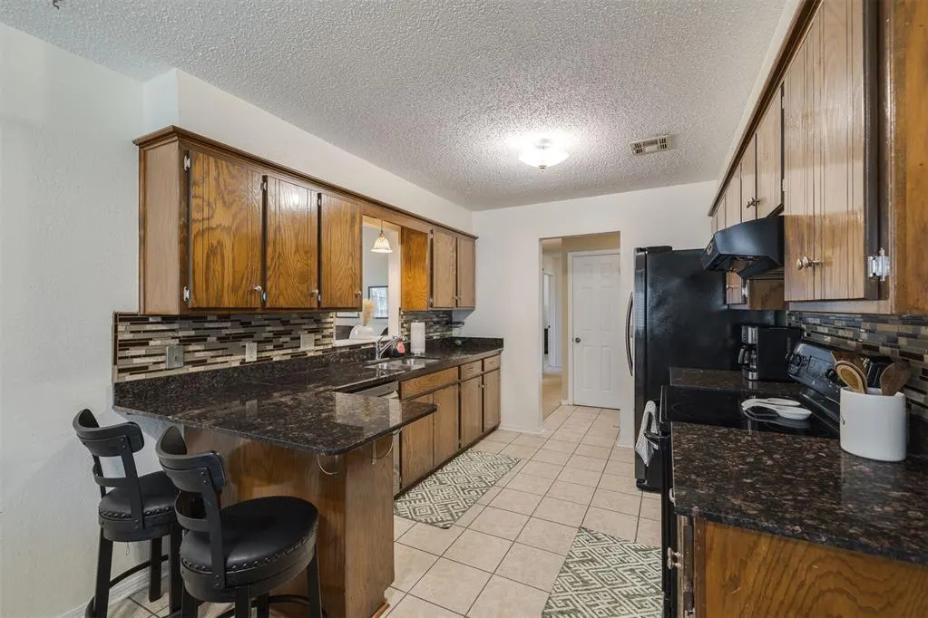 Photo 13 — 1709 SE 13th Street, Moore, OK 73160