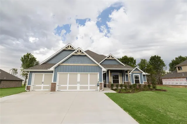 Photo 2 — 12509 Velvet Ash Avenue, Oklahoma City, OK 73173