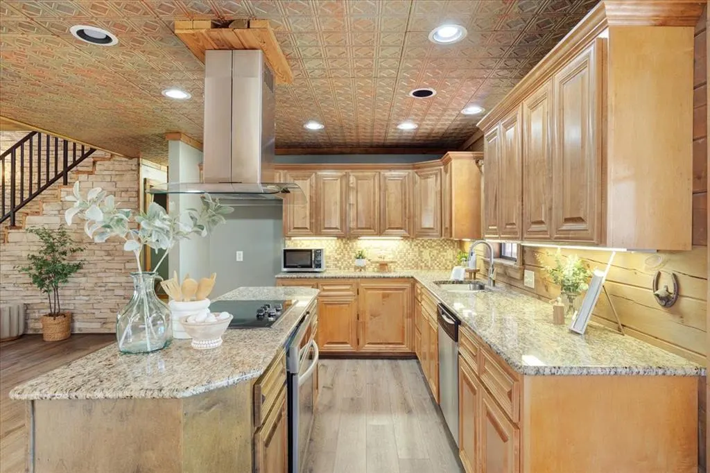 Photo 7 — 30 Rose Drive, Mead, OK 73449