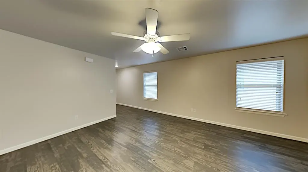 Photo 5 — 11514 Keystone Circle, Oklahoma City, OK 73114