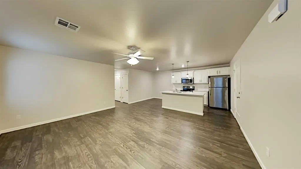 Photo 8 — 11514 Keystone Circle, Oklahoma City, OK 73114