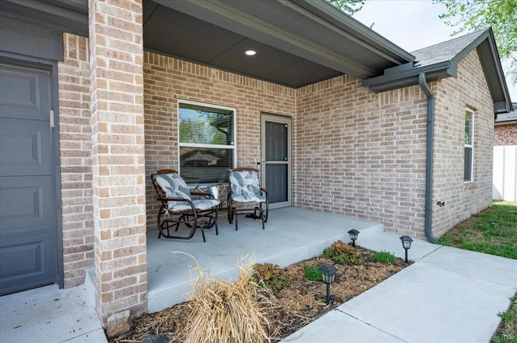 Photo 2 — 502 E Hudson Street, Lexington, OK 73051