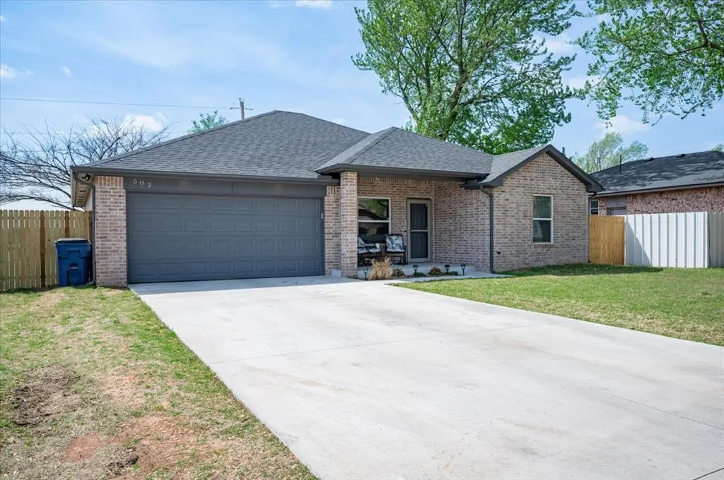 Photo 5 — 502 E Hudson Street, Lexington, OK 73051