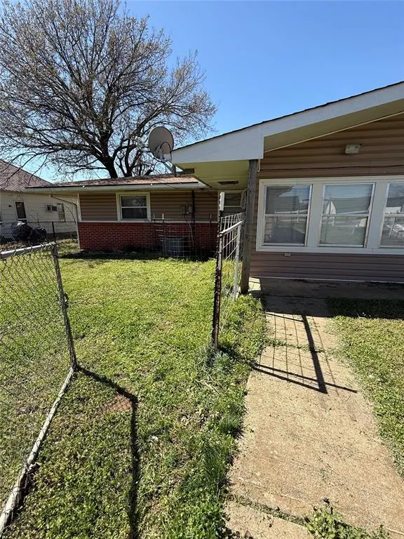 Photo 28 — 209 S 2nd Avenue, Stroud, OK 74079