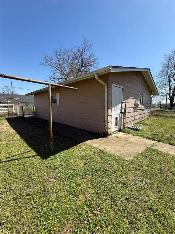 Photo 31 — 209 S 2nd Avenue, Stroud, OK 74079