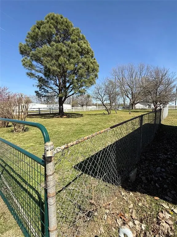 Photo 32 — 209 S 2nd Avenue, Stroud, OK 74079