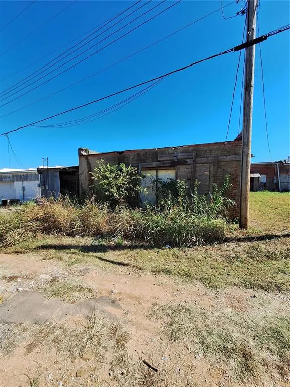 Photo 13 — 211 N Bdwy, Konawa, OK 74849