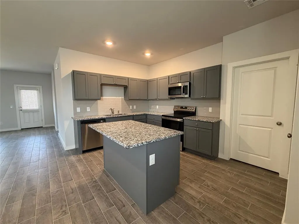 Photo 6 — 17880 Lantana Loop, Newalla, OK 74857