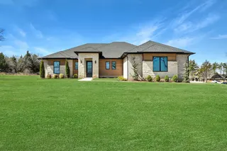 Sold home at 14133 Magnolia Lane