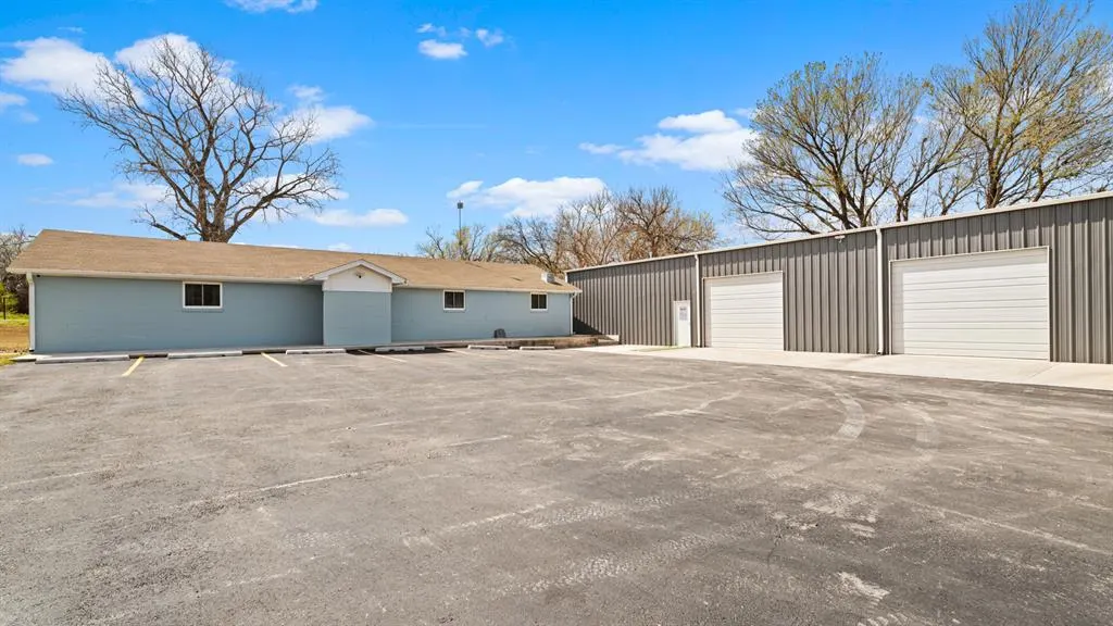 Photo 3 — 104 W Trudgeon, Washington, OK 73093