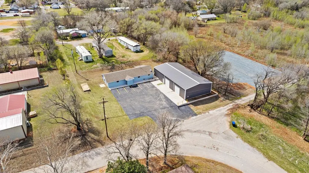 Photo 37 — 104 W Trudgeon, Washington, OK 73093