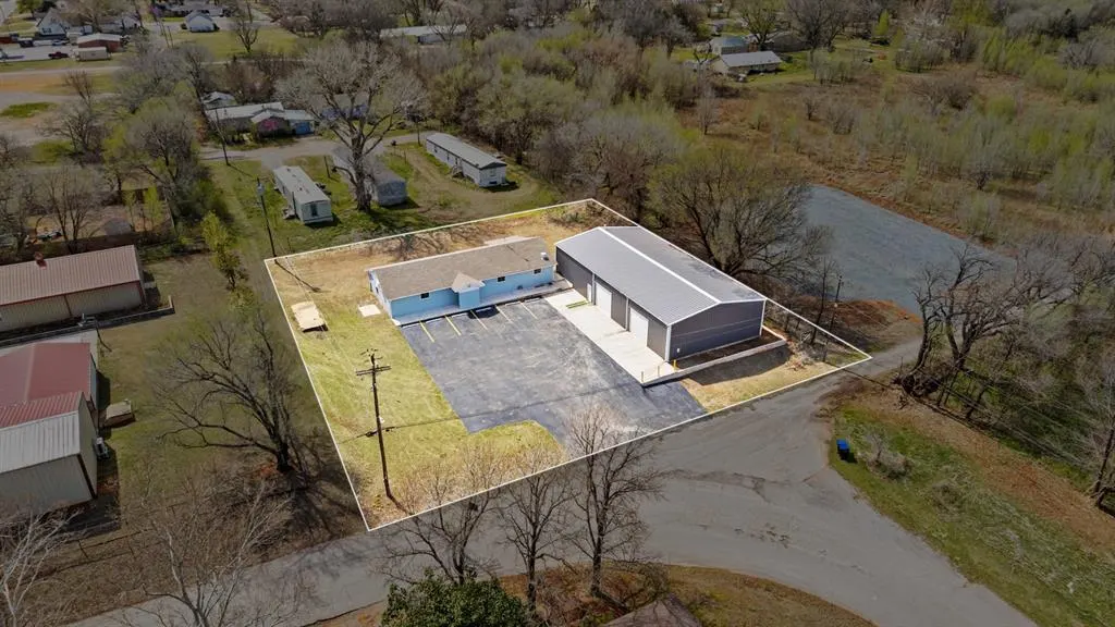 Photo 38 — 104 W Trudgeon, Washington, OK 73093