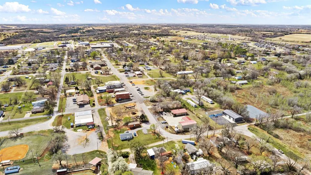 Photo 42 — 104 W Trudgeon, Washington, OK 73093