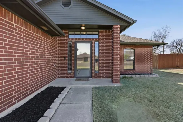 Photo 2 — 6008 SE 84th Place, Oklahoma City, OK 73135
