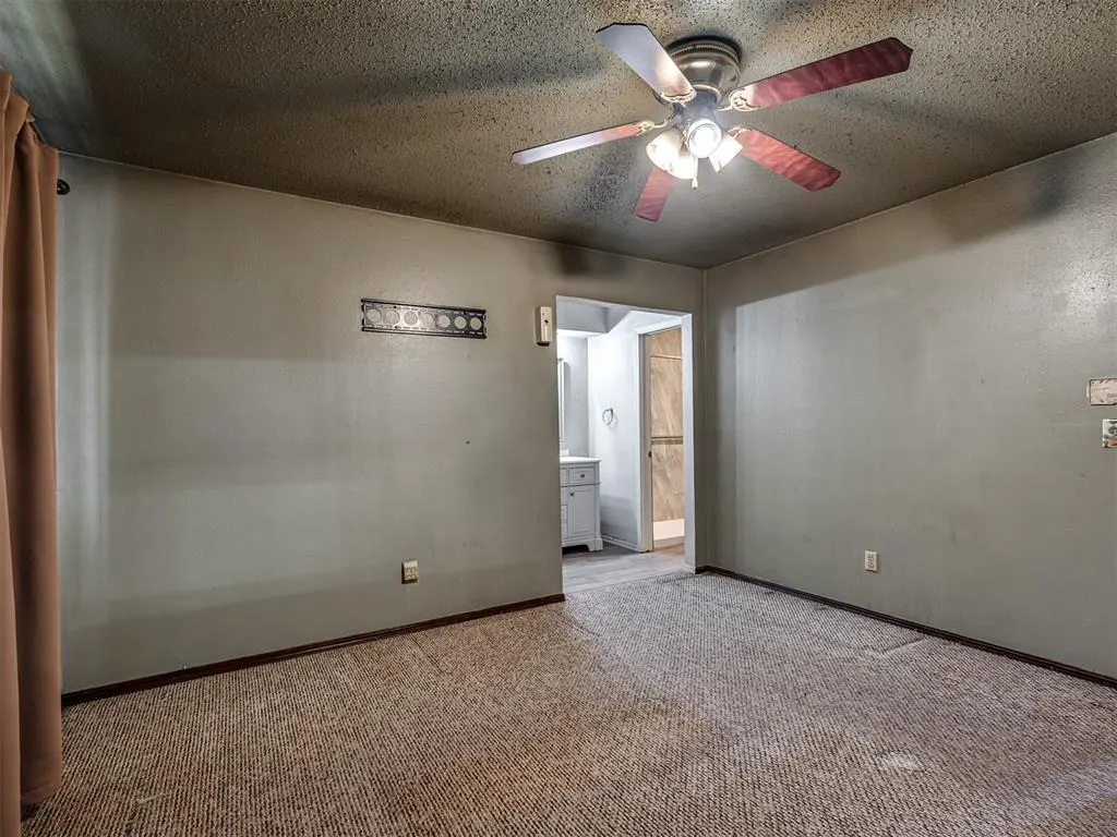 Photo 17 — 4901 Washington Square, Oklahoma City, OK 73135