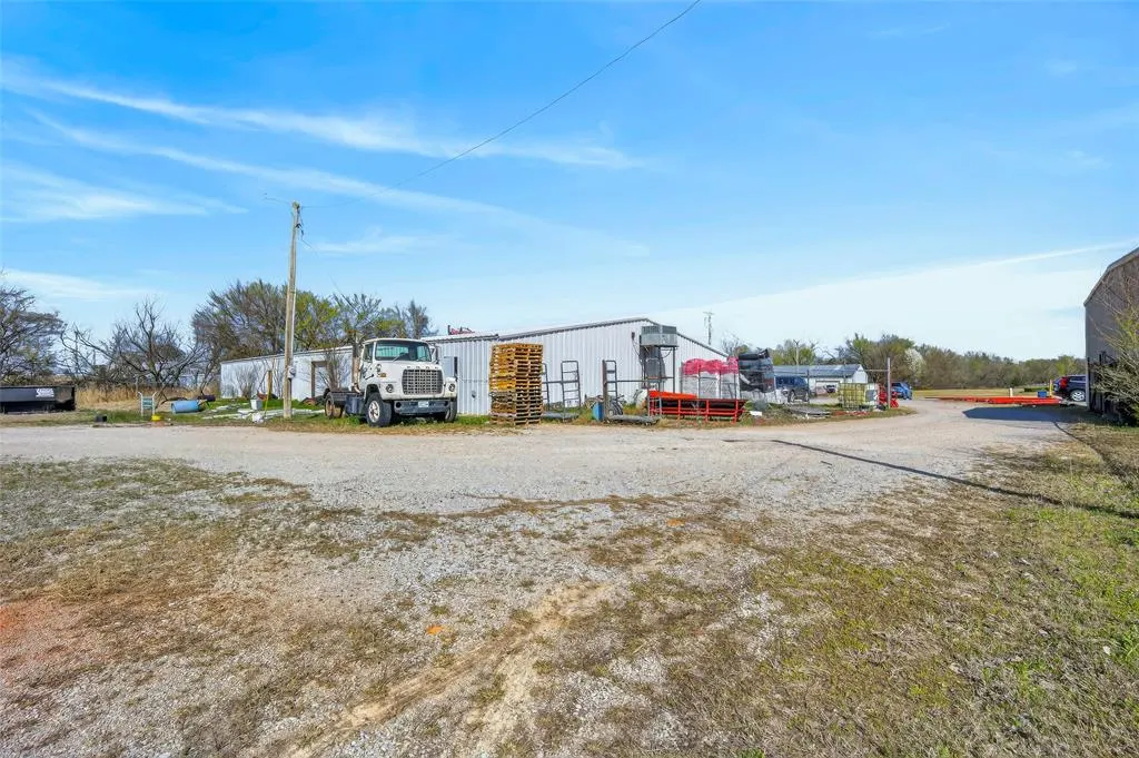 Photo 33 — 1505 N Main Street, Newcastle, OK 73065