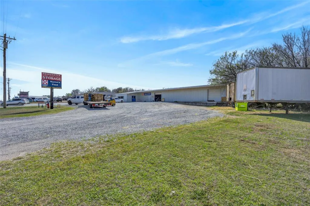 Photo 39 — 1505 N Main Street, Newcastle, OK 73065