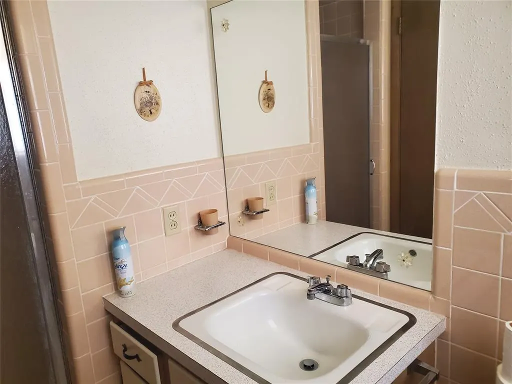 Photo 14 — 313 Bryan Avenue, Burns Flat, OK 73647