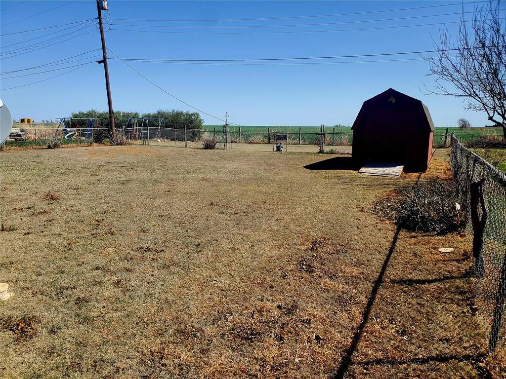 Photo 16 — 313 Bryan Avenue, Burns Flat, OK 73647