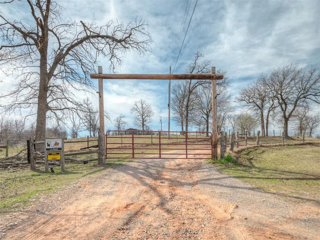 Photo 11 — 1650 Hayfield Road, Norman, OK 73026