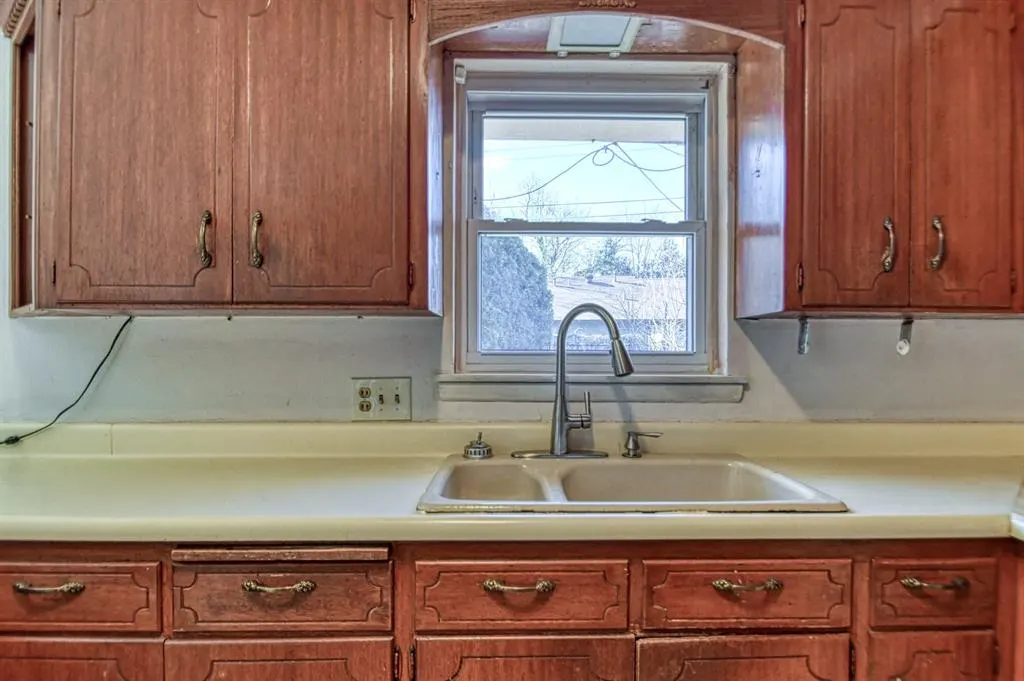Photo 11 — 1810 Windsor Way, Norman, OK 73069
