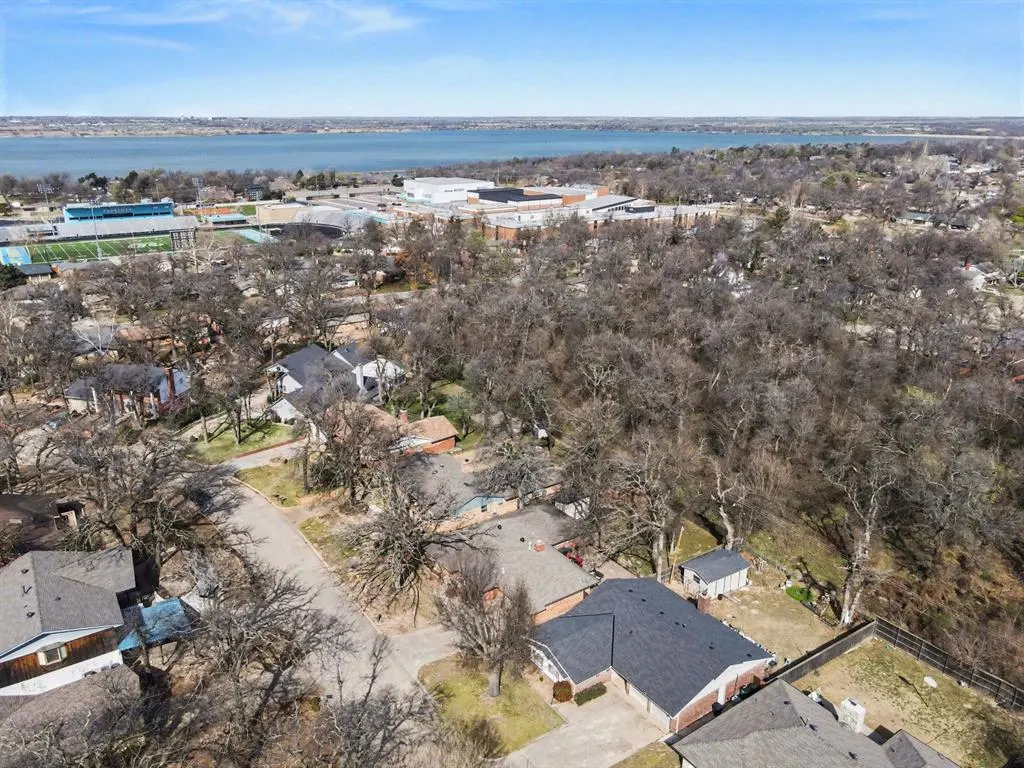 Photo 3 — 8117 NW 20th Terrace, Oklahoma City, OK 73127