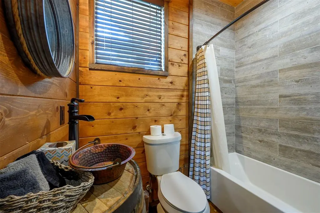 Photo 13 — 592 W Eagle Mountain Trail, Broken Bow, OK 74728