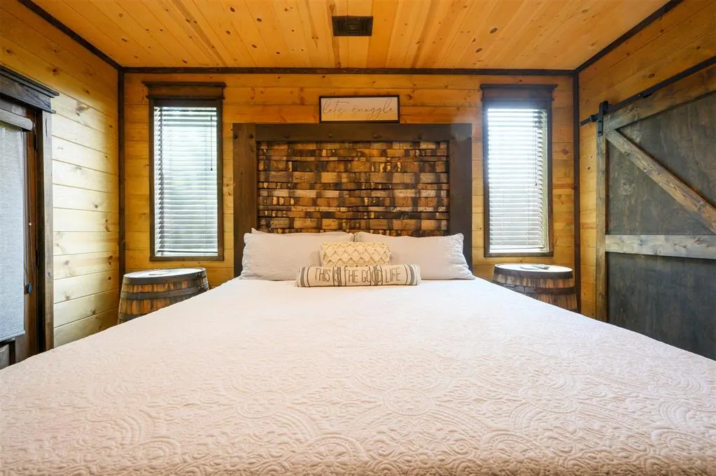 Photo 16 — 592 W Eagle Mountain Trail, Broken Bow, OK 74728